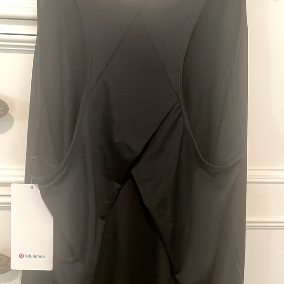 NWT Lululemon Essential Tank *Pleated - Picture 3 of 7
